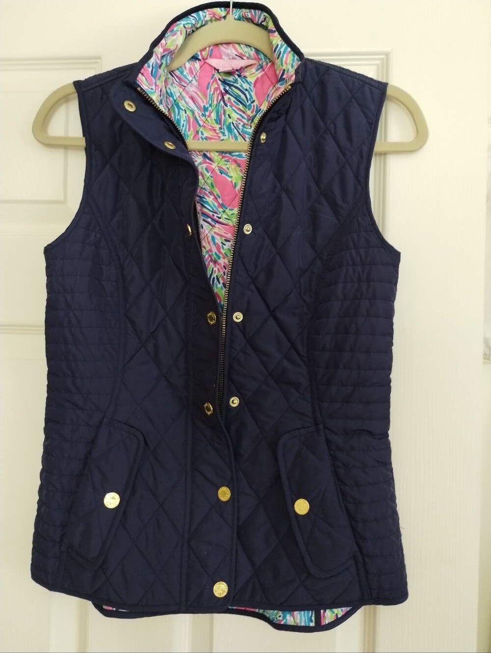 Lilly Pulitzer Navy Quilted Vest with Pink Multi-Print Lining XS